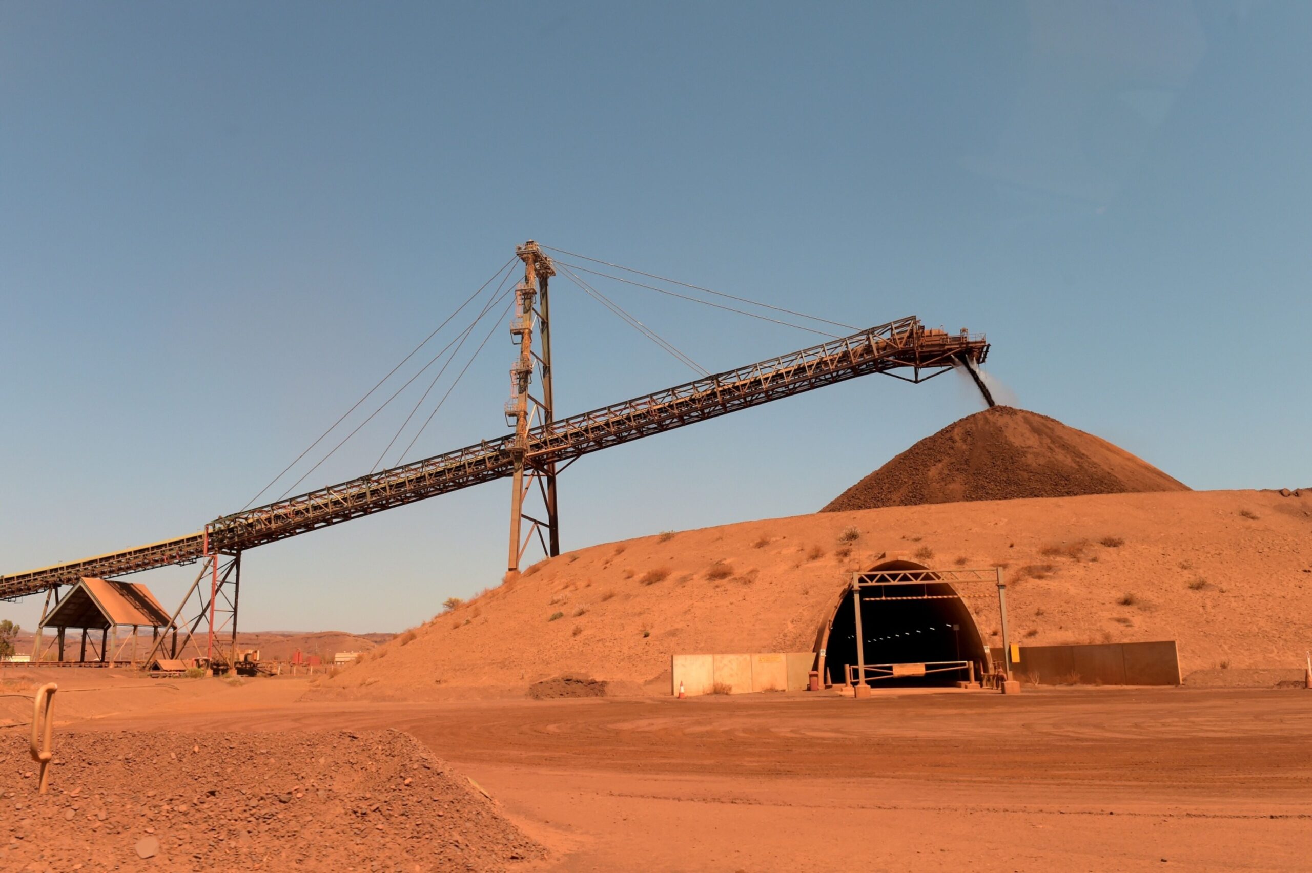 Minério de ferro sobe mais de 4% e chega a US$ 120, maior valor em mais de um mês